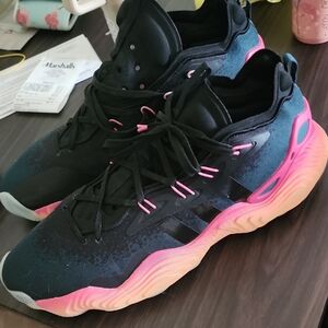 Adidas Women's Black and Pink Sneakers